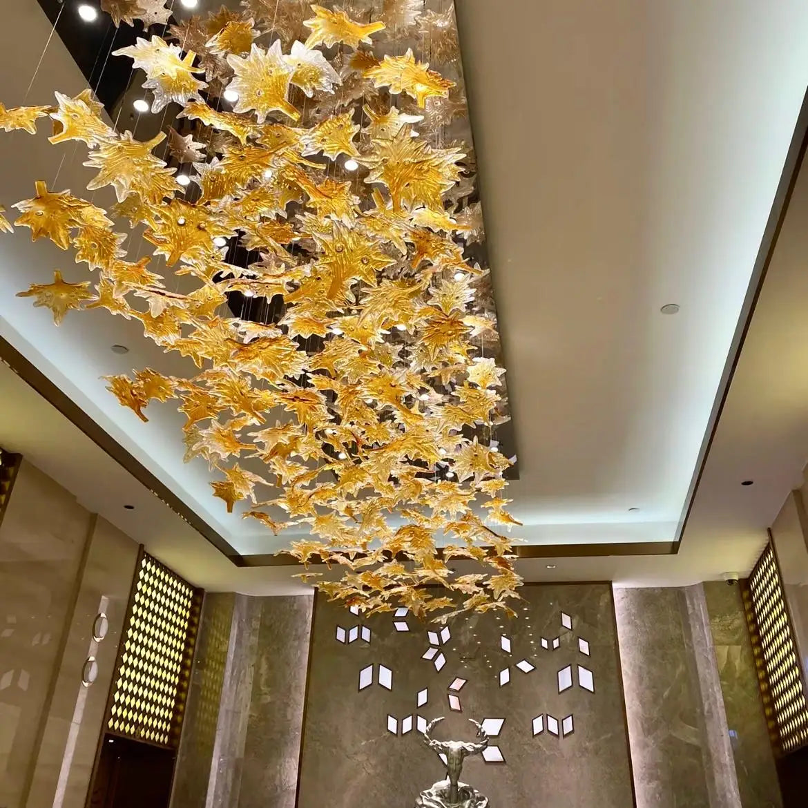 Customized Modern Style Maple Leaf Decoration, Hotel Lobby, Villa, Living Room, Luxurious Glass Chandelier