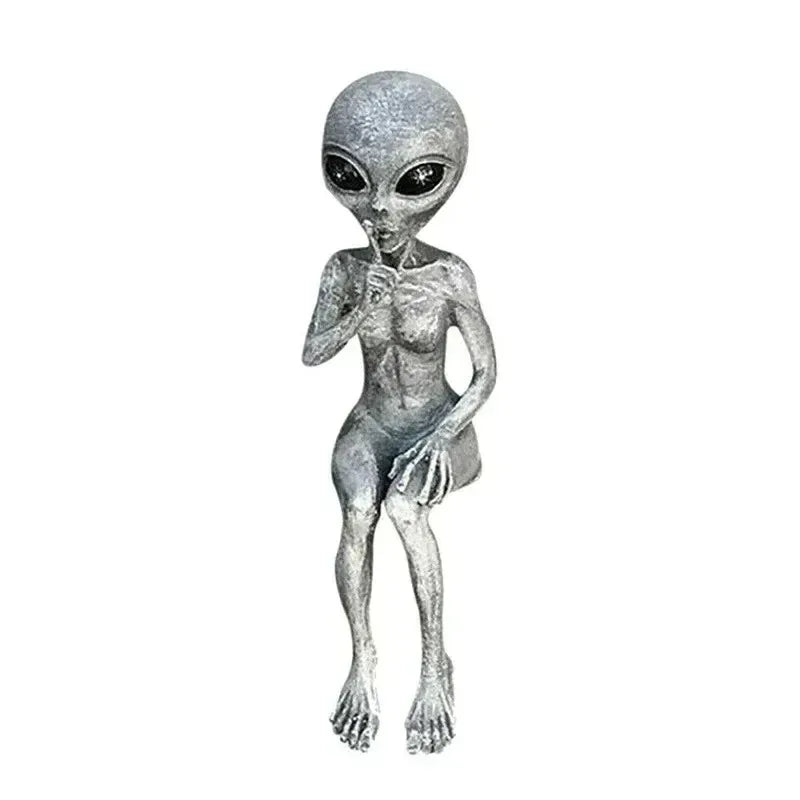 Funny Resin Alien Statue Outdoor Garden Decoration UFO Dwarf Sculpture Desktop Home Decor for Halloween Christmas Ornaments