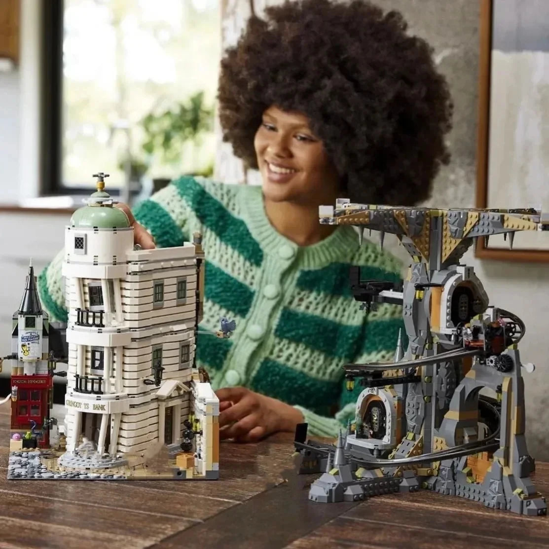 Christmas Promotion  4803pcs  FIT 76417 Gringotted Wizarding Bank Collectible Building Block Model Bricks Toys Birthday Gifts