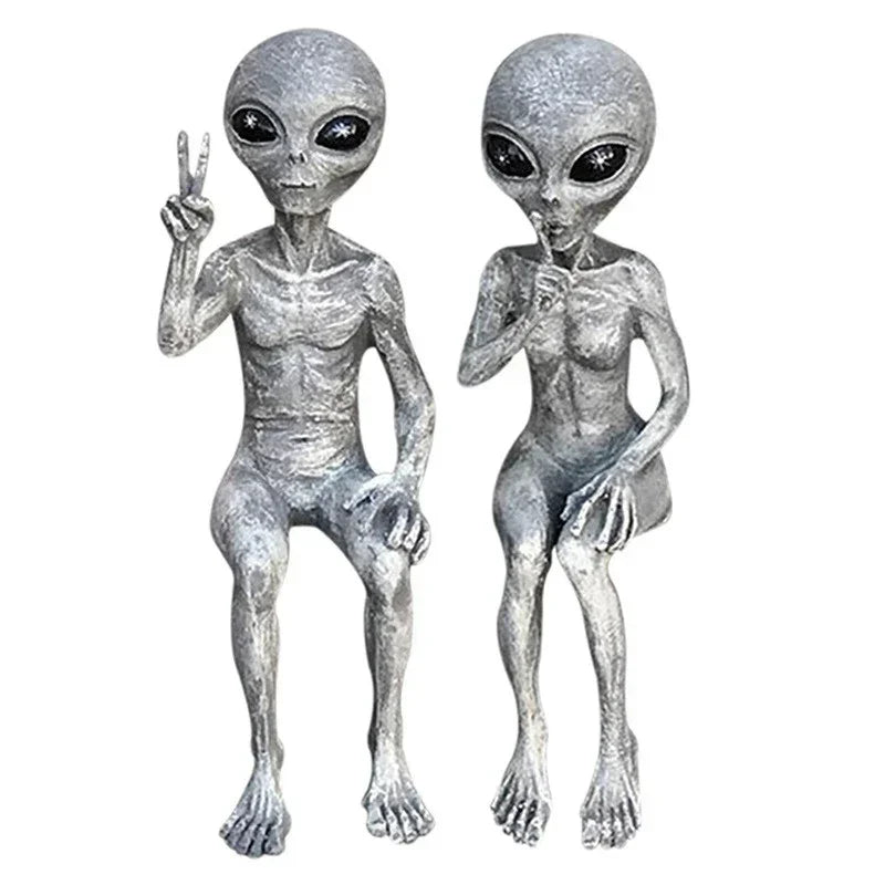 Funny Resin Alien Statue Outdoor Garden Decoration UFO Dwarf Sculpture Desktop Home Decor for Halloween Christmas Ornaments
