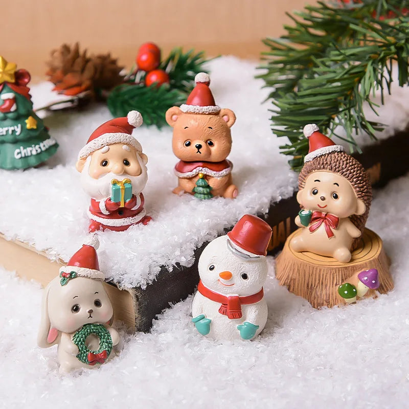 Christmas Resin Family Small Animal Ornaments Creative Home Decoration Mini Christmas Tree Old Man Christmas Gift