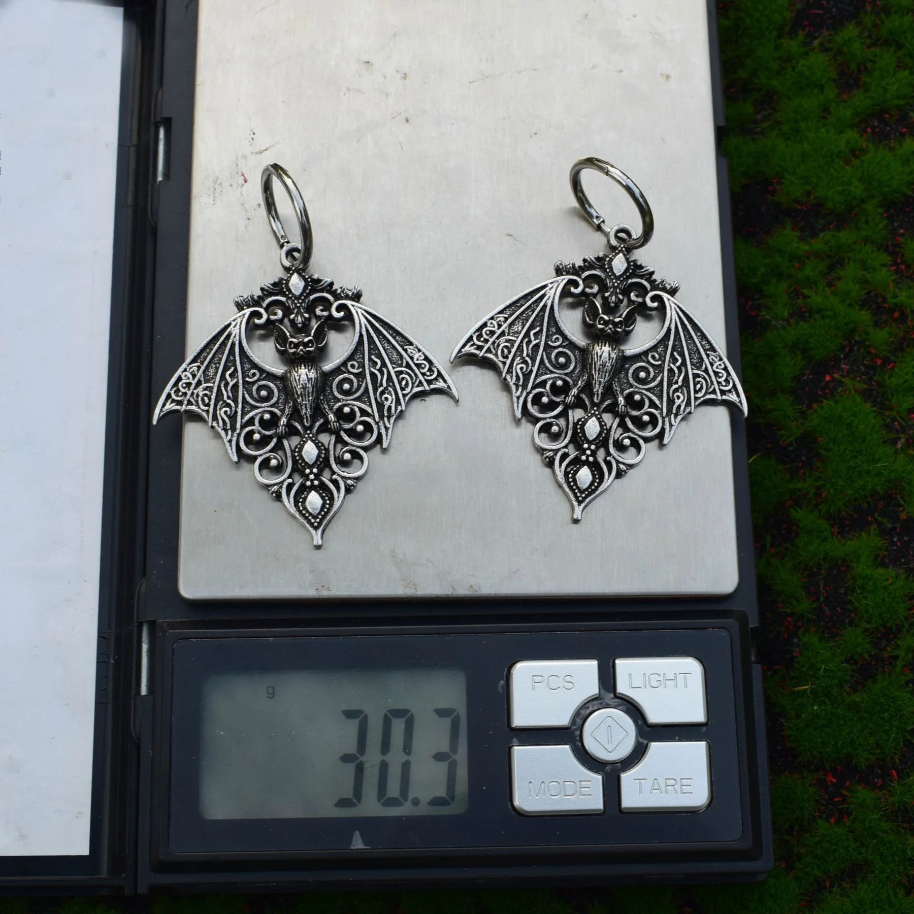 10 Pairs Vintage Gothic style mysterious vampire Bat Earrings with Stainless Steel Hook for Women Halloween gift jewelry
