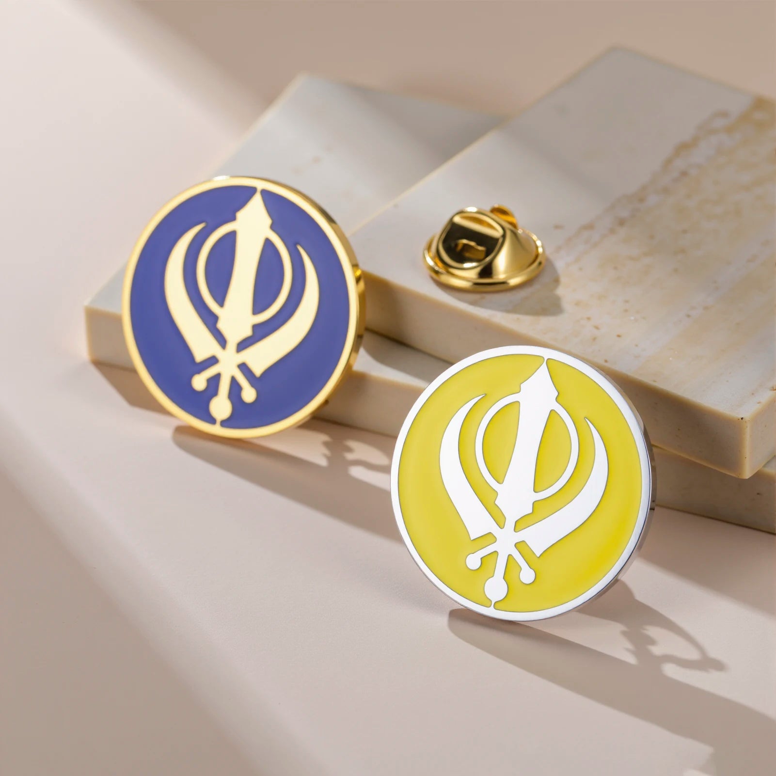 LIKGREAT Sikh Khanda Brooch Religious Spiritual Enamel Pin Badge Stainless Steel Jewelry Amulet Gift for Men Women Accessory