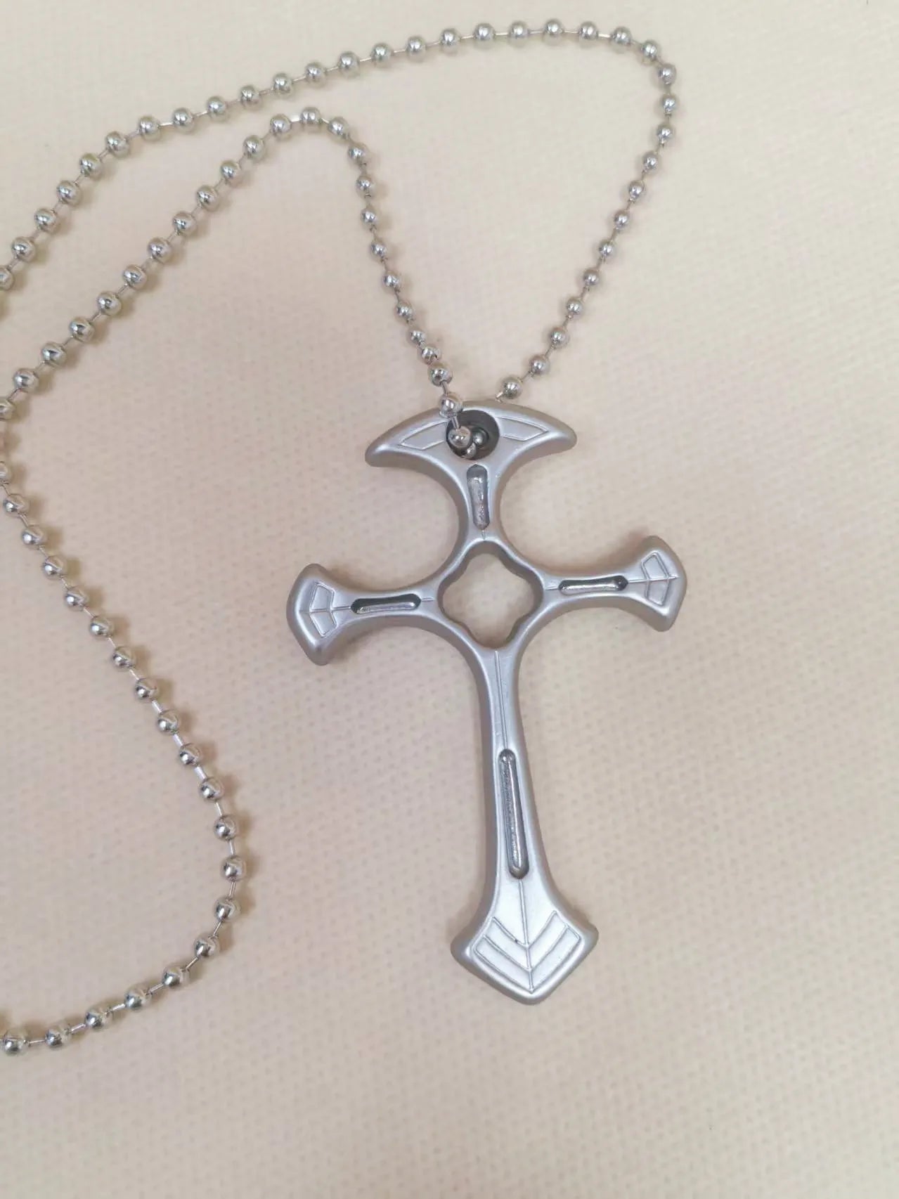 Cross Pendant Self Defense Necklace Portable Broken Window Emergency Aid Security Protection