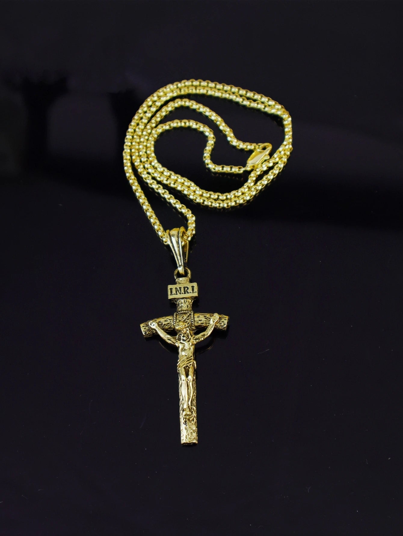 Gold-plated chain Jesús Pendant Cross necklace
