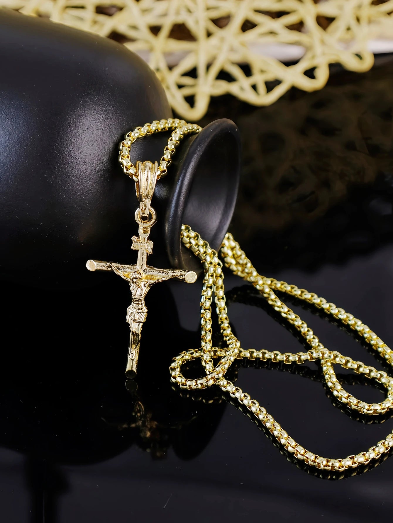 Gold-plated chain Jesús Pendant Cross necklace